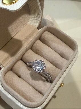 New Elegant Silver Halo Engagement Ring with Clear Center Stone size 6